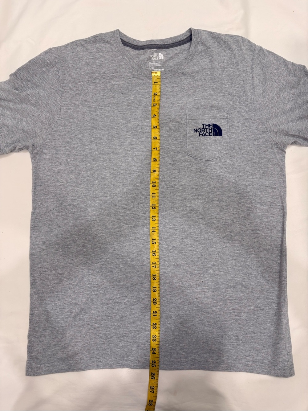 The North Face Gray T-Shirt With Belay On Belaya Graphic Print On Back Size L - Picture 7 of 7